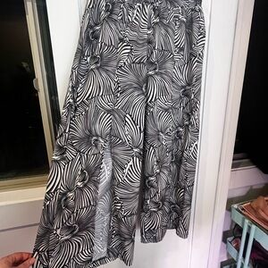 SHEIN Flared Open Slit Black and White Pants 1X